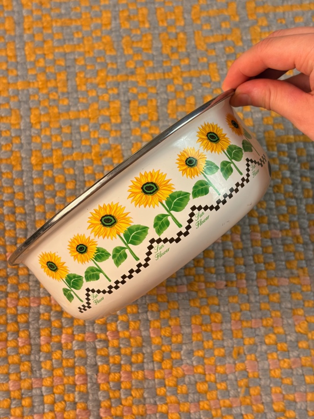 🌻✨ 90s White Metal Sunflower Mixing Bowl ✨🌻 - Picture 7 of 7